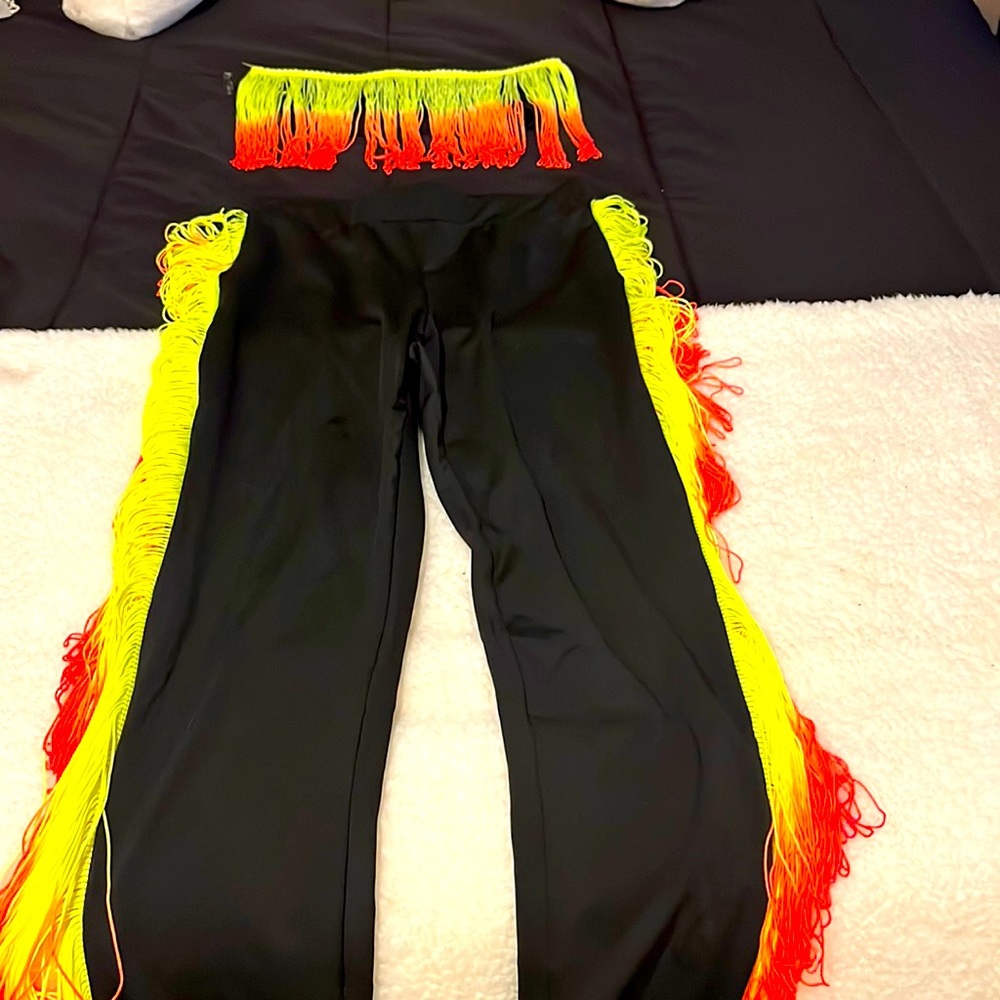 Two piece Gradient Fringe Pants Set ( an online boutique)